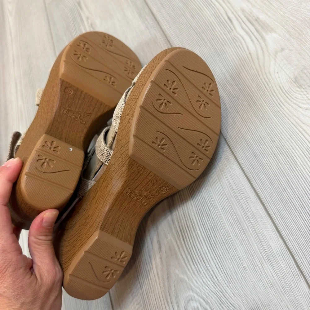 NEW Dansko Julie Snake Taupe Leather Wedge Sandals Platform Buckle US 10 EU 40
